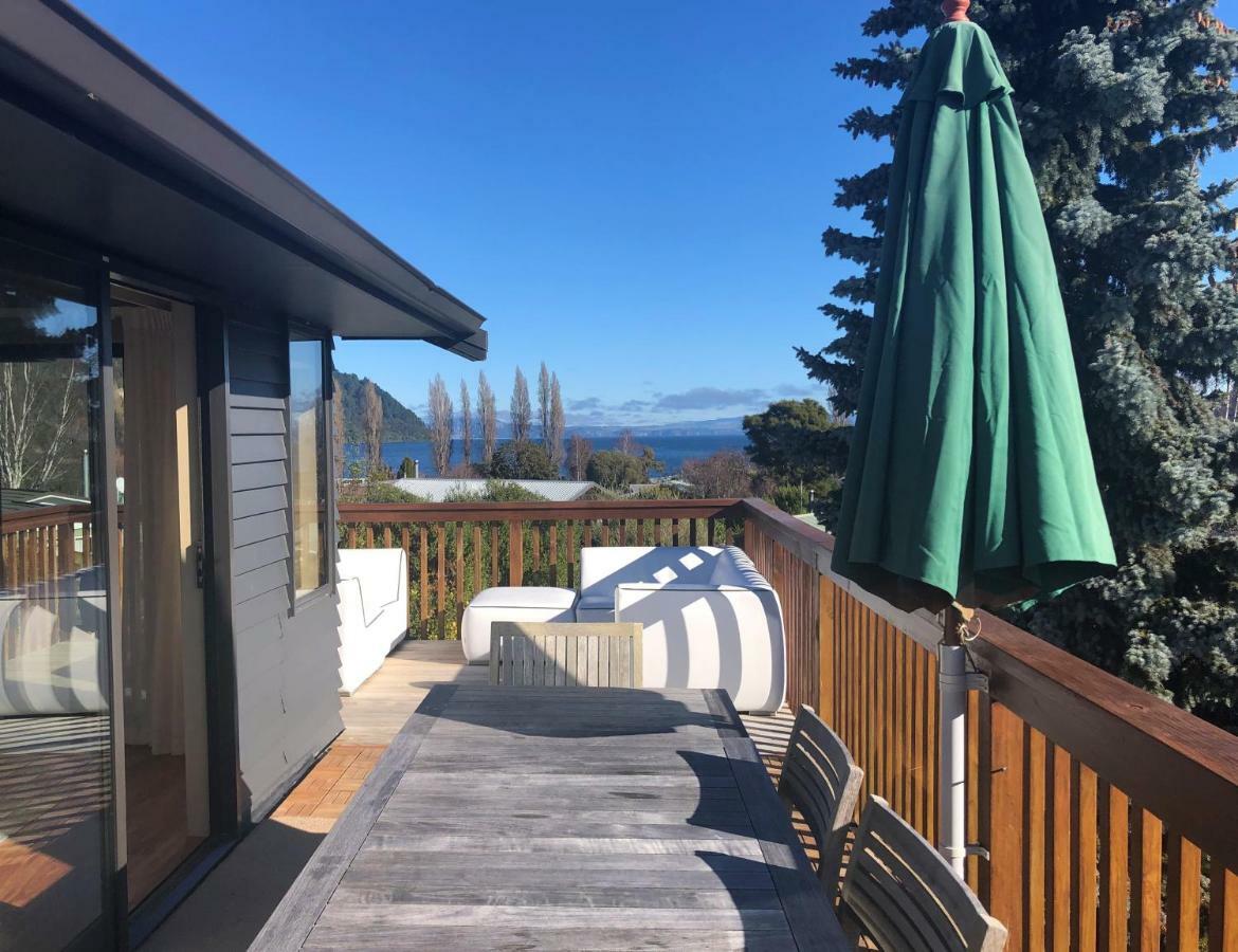 Kinloch Lakeview Lodge - Taupo Buitenkant foto