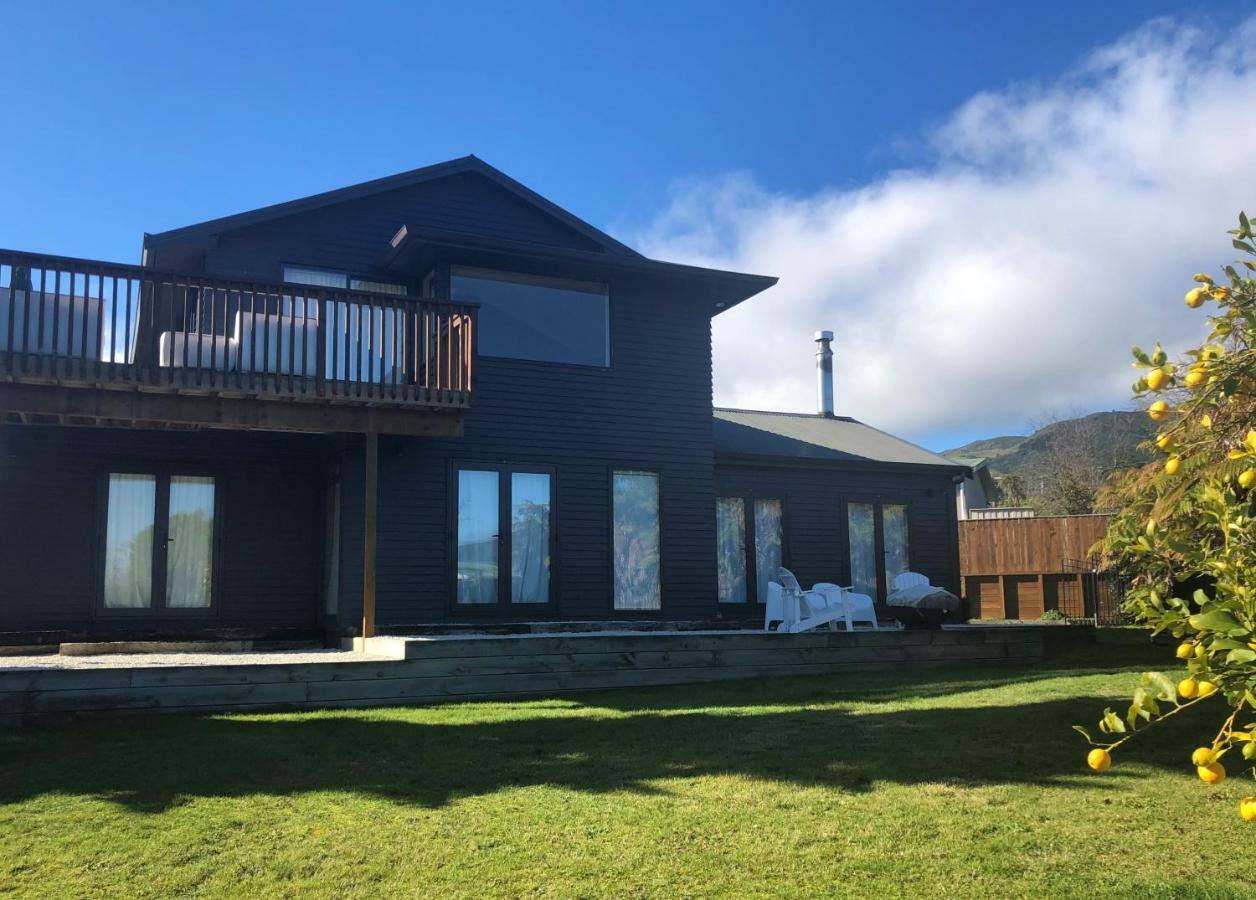 Kinloch Lakeview Lodge - Taupo Buitenkant foto