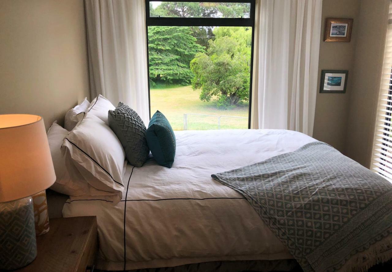 Kinloch Lakeview Lodge - Taupo Buitenkant foto